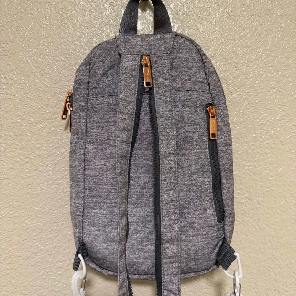 adidas Women's Essentials Convertible‎ Crossbody Sling Bag - Picture 7 of 9